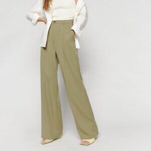 NWT Reformation Mason Pant in Olive oil size 4